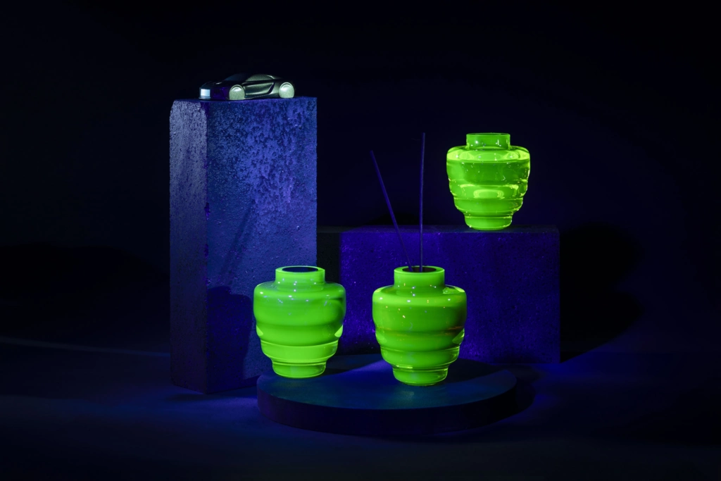 5 Frantisek Jungvirt X Ds Automobiles, Limited Edition Of Glass Difuser Vase Used Uranium Glass, Signed And Certified, Photo By Anna Pleslova.jpg