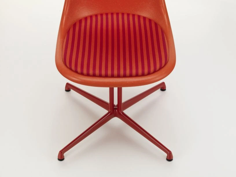 Eames Fiberglass Side Chair La Fonda (limited Edition 2024) Preview (4)