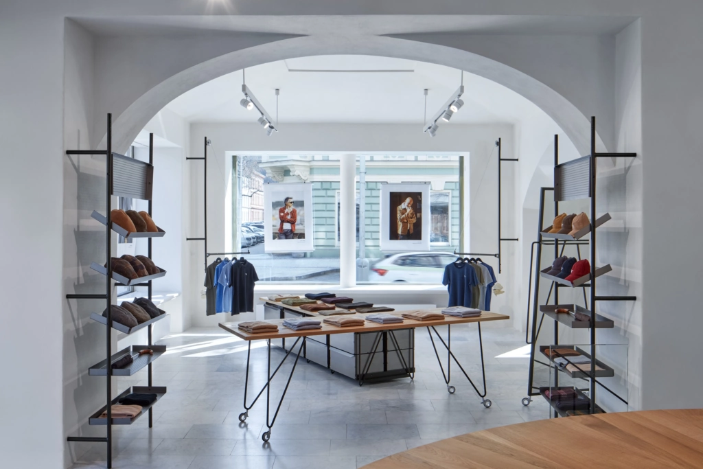 Ora Triarchitekti Gentleman Store Boysplaynice 14