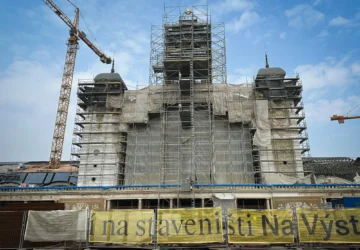 Hodiny zrekonstruovaného Průmyslového paláce odbijí příští rok v červnu