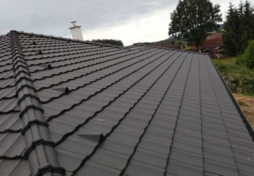 Trendy pro moderní střechy: Barvy, povrchy i energetika