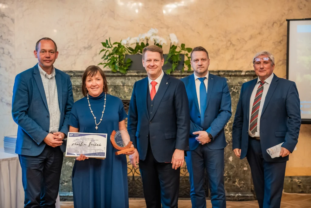 Foto tisk kv predani ceny katerine sramkove 683485203f2e5